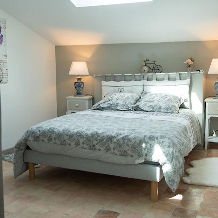 Le Lavandin Classe 3 Etoiles Riez Exterior photo