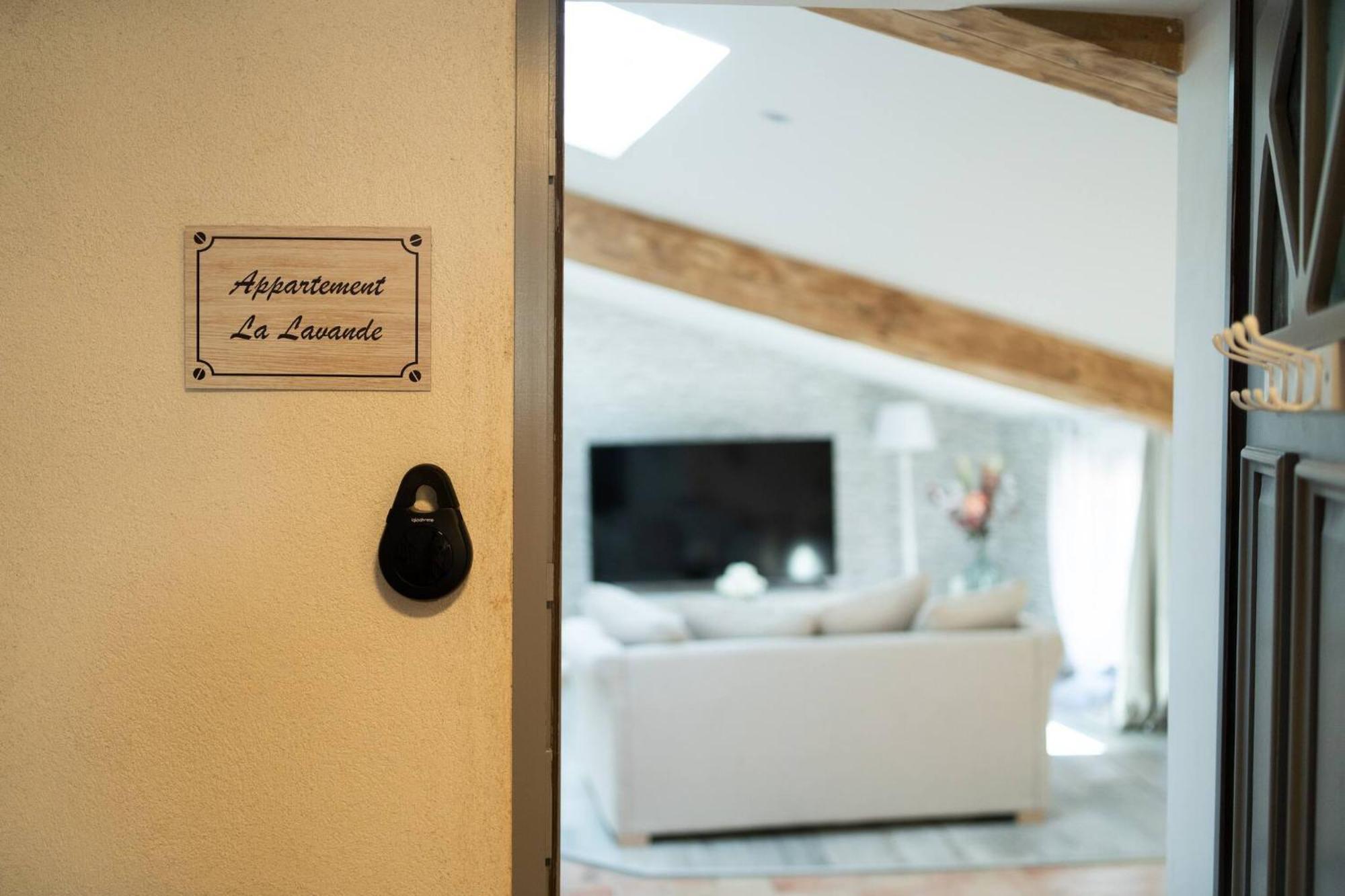 Le Lavandin Classe 3 Etoiles Riez Exterior photo